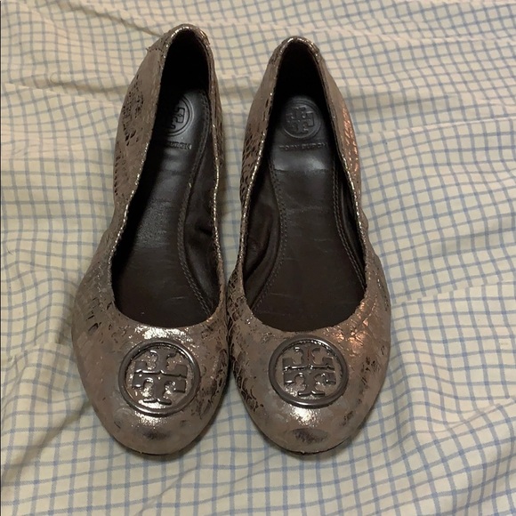 COPY - Tory Burch - Heidi Pewter Ballet Flat - Picture 1 of 7